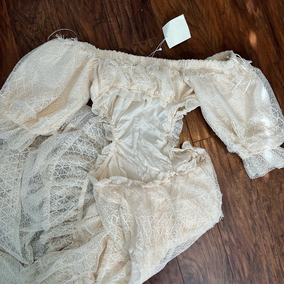 Chic Off-Shoulder Cream Maxi Dress - Picture 4 of 6